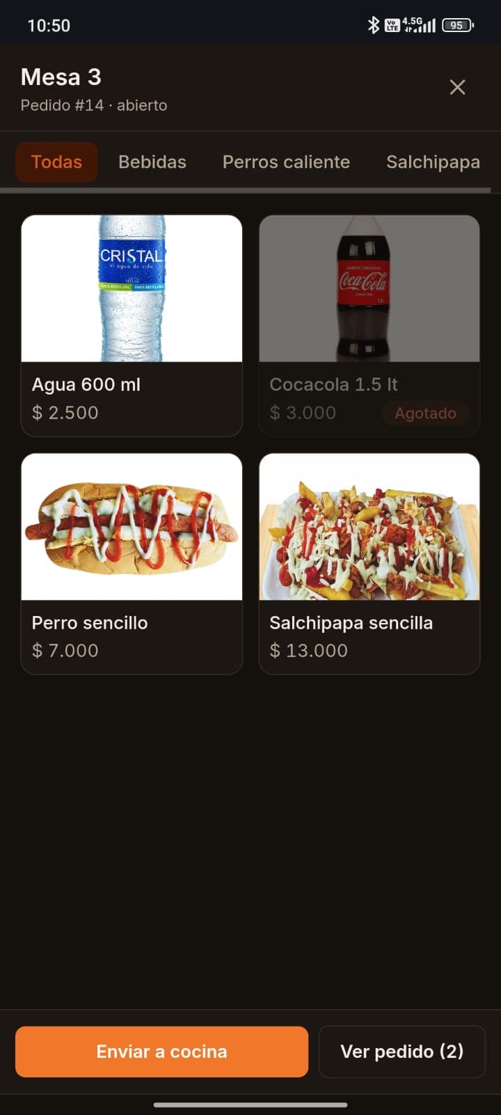 Toma de pedido en celular: agua, gaseosa, perro caliente y salchipapa, con botón enviar a cocina
